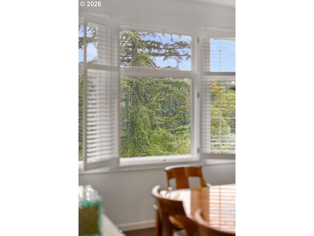 1941 Sw MONTGOMERY Pl, Portland, OR 97201