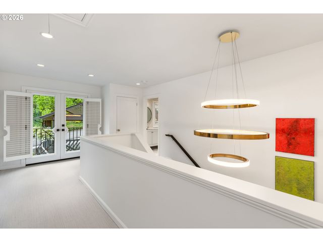 1941 Sw MONTGOMERY Pl, Portland, OR 97201