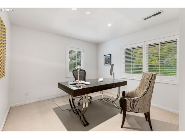 1941 Sw MONTGOMERY Pl, Portland, OR 97201
