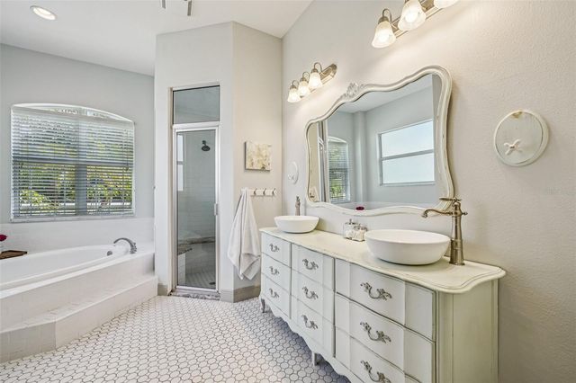 11325 HIDDEN VALLEY LANE, Riverview, FL 33569