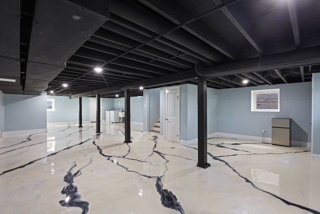 1702 S 4th Avenue, Maywood, IL 60153