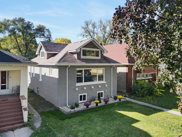 1702 S 4th Avenue, Maywood, IL 60153