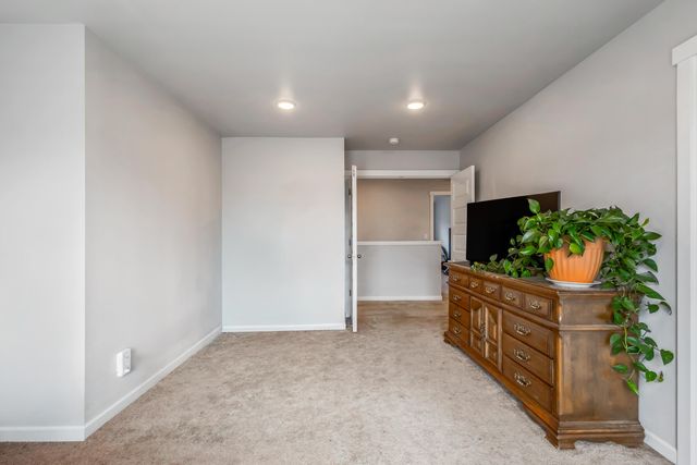 16500 Pine Creek Drive, La Pine, OR 97739