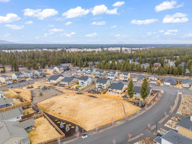 16500 Pine Creek Drive, La Pine, OR 97739