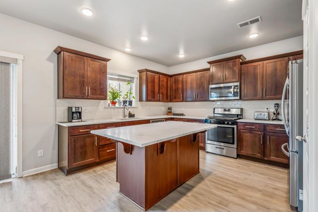 16500 Pine Creek Drive, La Pine, OR 97739