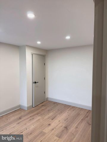 1819 E SERGEANT ST, Philadelphia, PA 19125