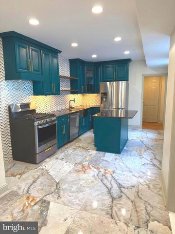1819 E SERGEANT ST, Philadelphia, PA 19125