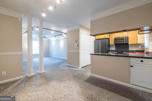 6700 Roswell Road 1C, Sandy Springs, GA 30328