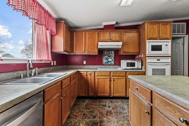 2107 E Prospect Rd., Jefferson, TX 75657