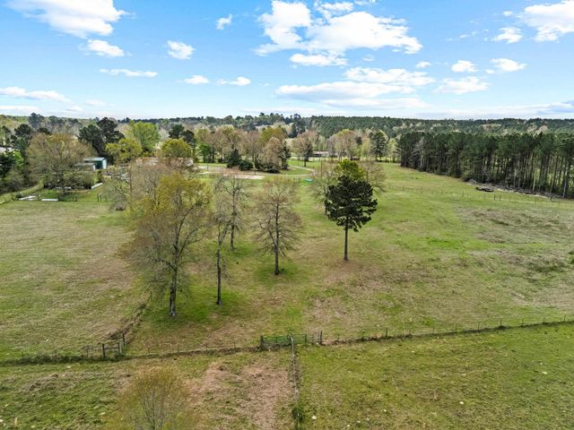 2107 E Prospect Rd., Jefferson, TX 75657