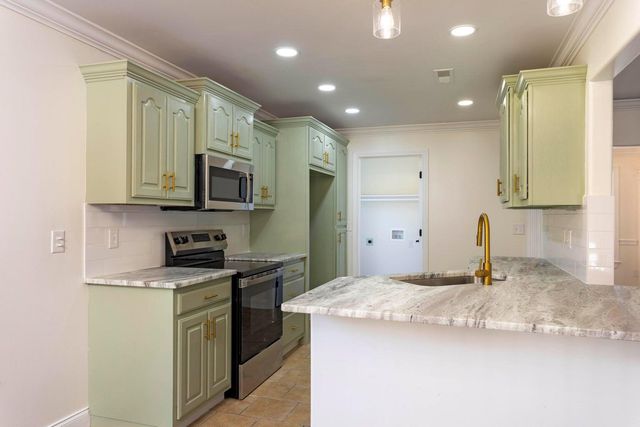 7555 Pfizer Drive, Ooltewah, TN 37363