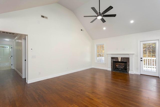 7555 Pfizer Drive, Ooltewah, TN 37363