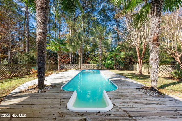 448 Neuchatel Road, New Bern, NC 28562