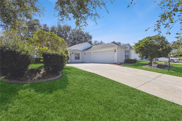 4936 SAWGRASS LAKE CIRCLE, Leesburg, FL 34748