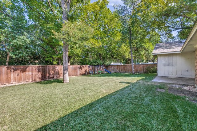 3010 Rambling Drive, Dallas, TX 75228