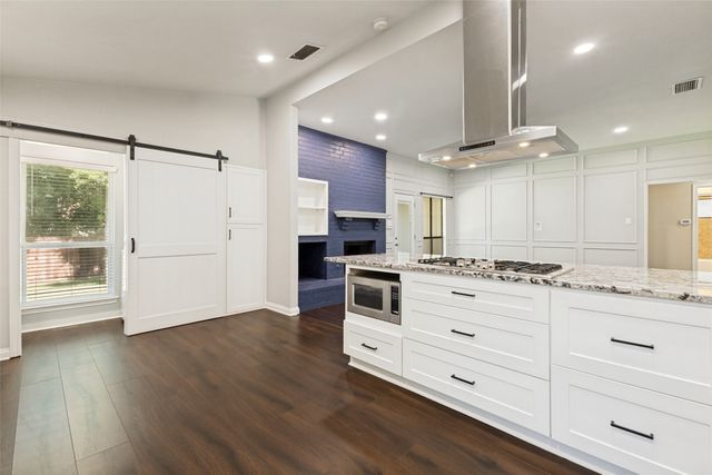3010 Rambling Drive, Dallas, TX 75228