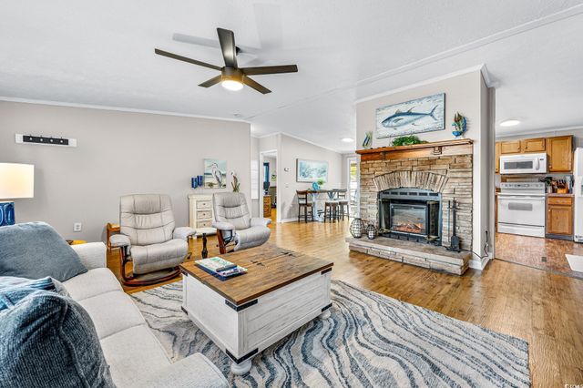 121 Darlene Dr., Myrtle Beach, SC 29588