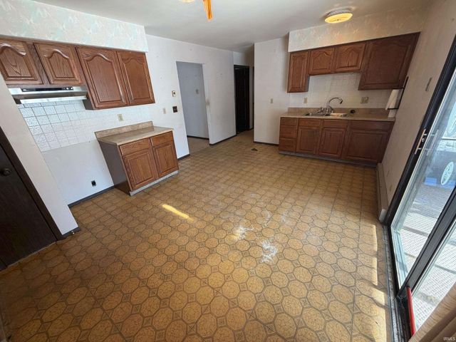 2321 W Carter, Kokomo, IN 46901