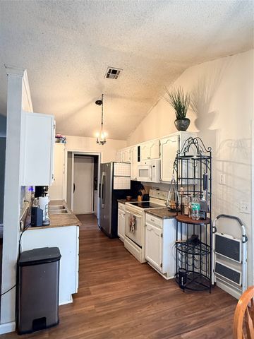 12207 E 82nd Street N, Owasso, OK 74055
