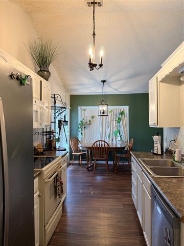 12207 E 82nd Street N, Owasso, OK 74055