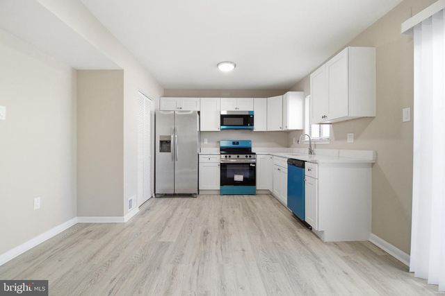 8660 MADERA CT, Manassas Park, VA 20111