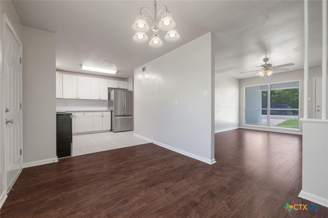 716 S 3rd Street, Copperas Cove, TX 76522