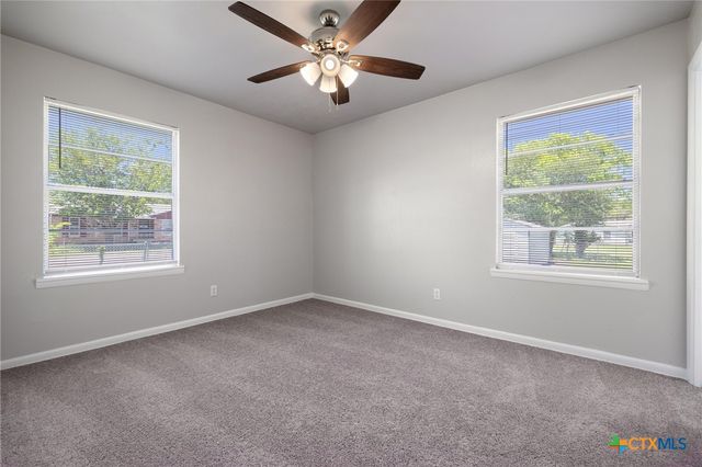 716 S 3rd Street, Copperas Cove, TX 76522