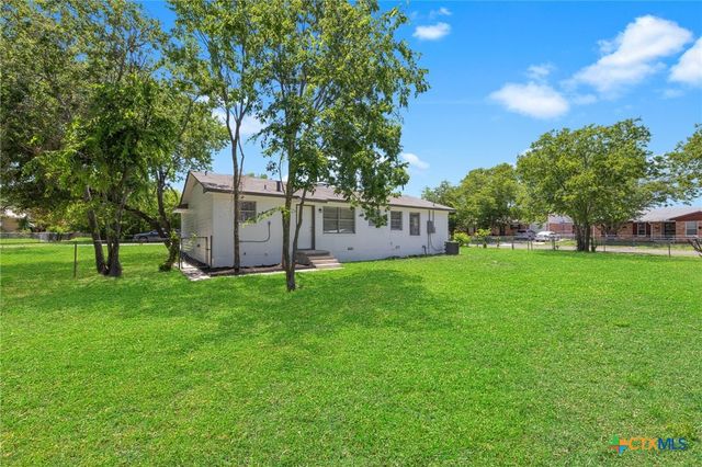 716 S 3rd Street, Copperas Cove, TX 76522
