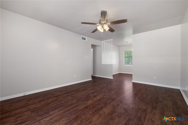 716 S 3rd Street, Copperas Cove, TX 76522