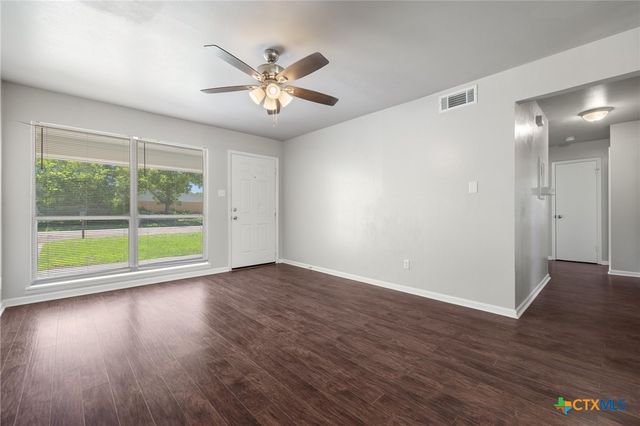716 S 3rd Street, Copperas Cove, TX 76522