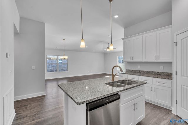 105 Sidney Ruth Drive, New Market, AL 35761