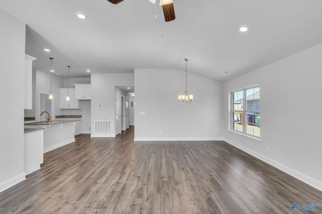 105 Sidney Ruth Drive, New Market, AL 35761