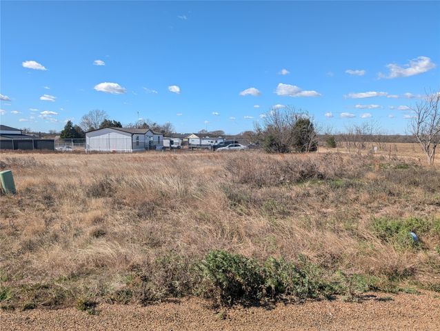272 Victory Drive, Mabank, TX 74147