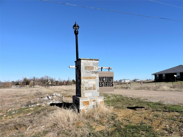 272 Victory Drive, Mabank, TX 74147