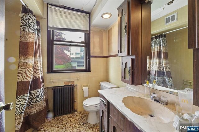 139 Aycrigg Avenue, Passaic, NJ 07055