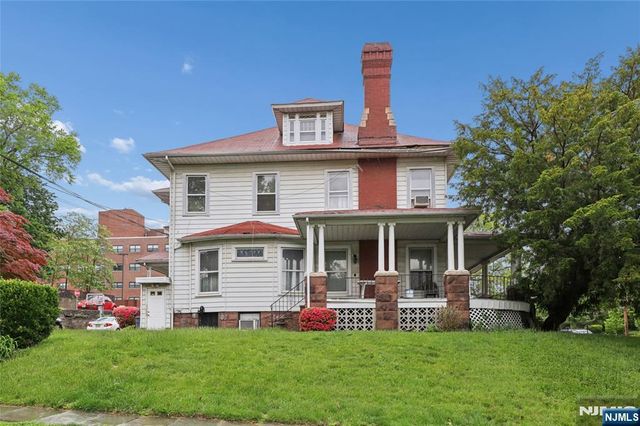 139 Aycrigg Avenue, Passaic, NJ 07055