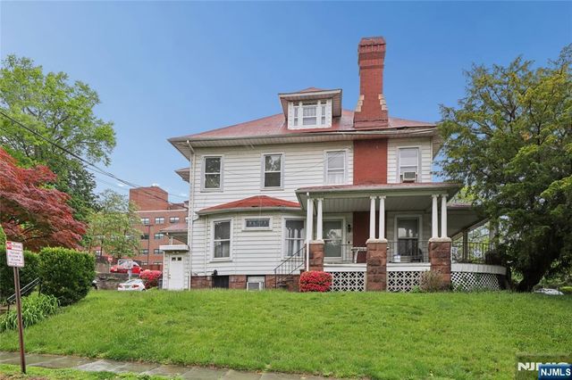 139 Aycrigg Avenue, Passaic, NJ 07055