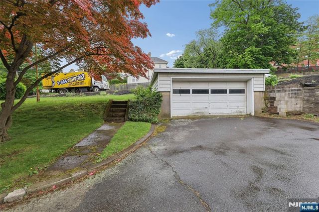 139 Aycrigg Avenue, Passaic, NJ 07055