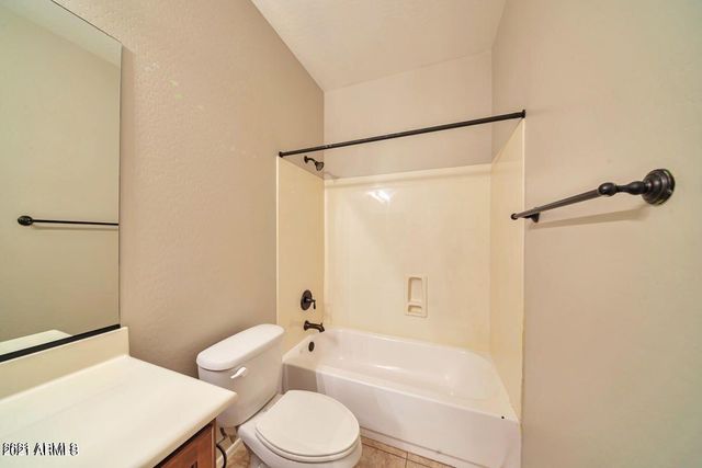 4063 E Cherry Hills Drive, Chandler, AZ 85249