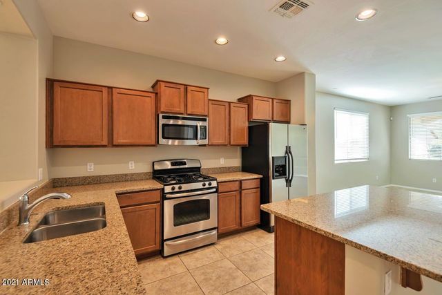 4063 E Cherry Hills Drive, Chandler, AZ 85249