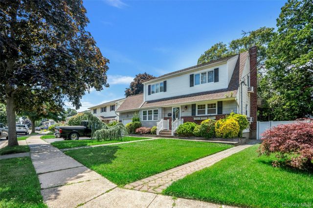 280 Van Cott Avenue, Farmingdale, NY 11735