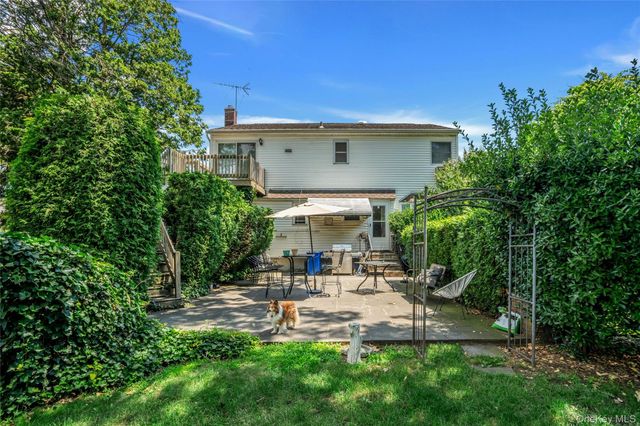 280 Van Cott Avenue, Farmingdale, NY 11735