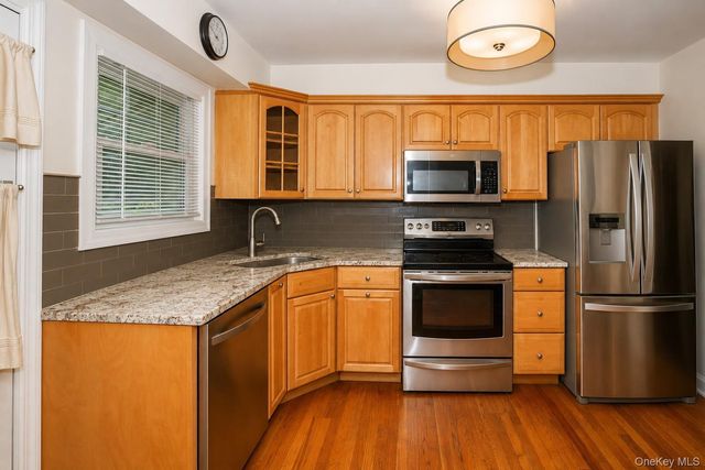 280 Van Cott Avenue, Farmingdale, NY 11735
