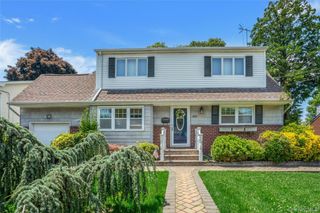 280 Van Cott Avenue, Farmingdale, NY 11735