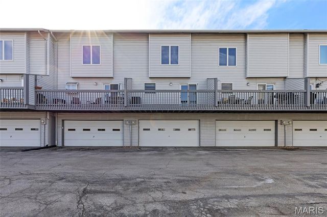 3405 Sherman Park Drive, St Charles, MO 63303