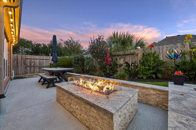 3114 Red Maple Drive, Friendswood, TX 77546
