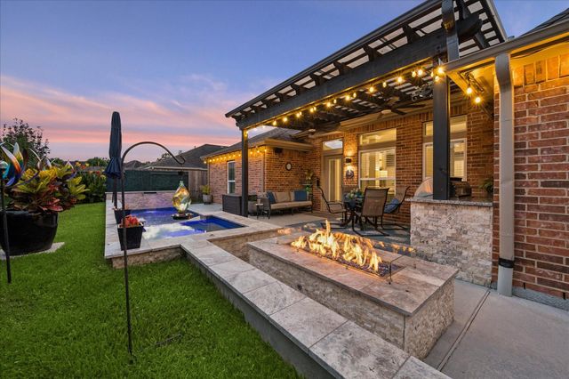 3114 Red Maple Drive, Friendswood, TX 77546