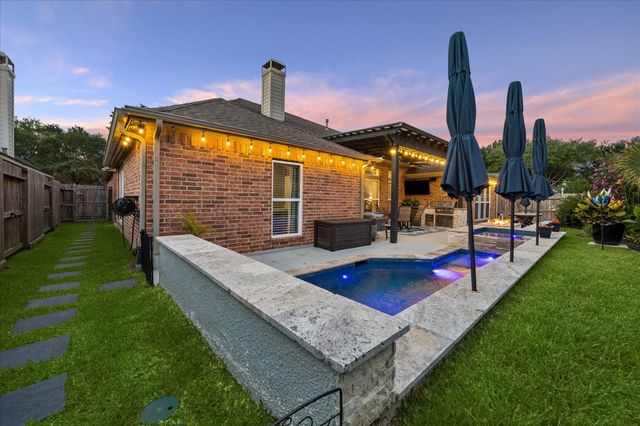 3114 Red Maple Drive, Friendswood, TX 77546