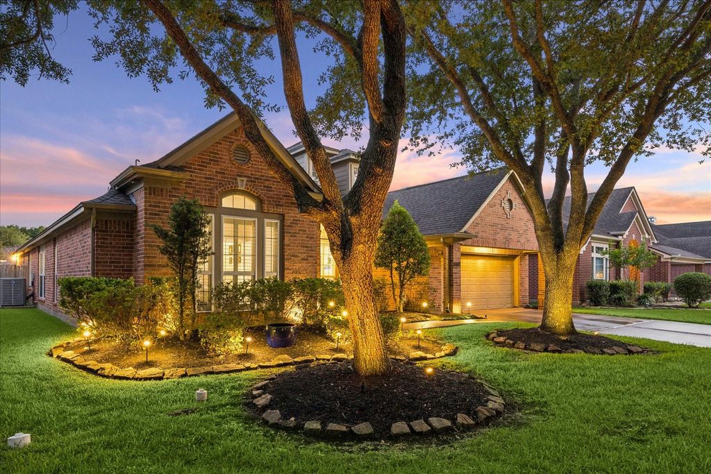 3114 Red Maple Drive, Friendswood, TX 77546