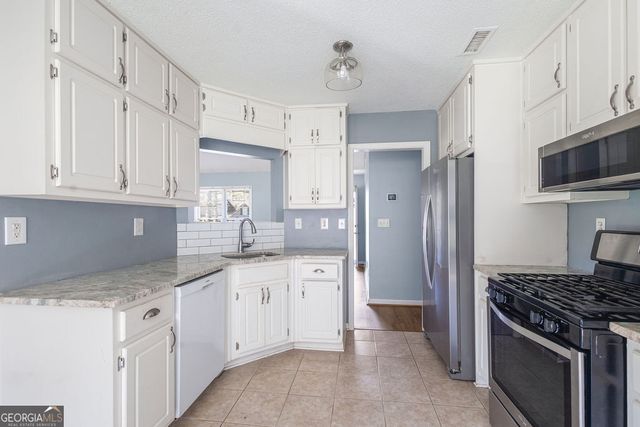 11 Seven Pines Drive, Newnan, GA 30265